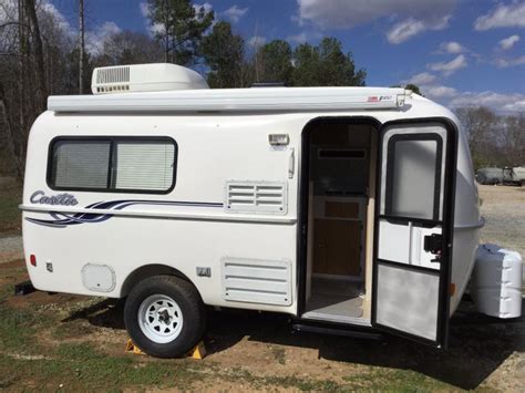Casita motorhomes - The main differences between Casita vs Scamp travel trailers are: Scamp trailers are available in 13′, 16′ and 19′ versions, whereas Casita models can either be 16′ or 17′ long. Scamp trailers can only have 13” and 14”tires, whereas Casita trailer models have 14” and 15” tires. Scamp provides only basic safety features ...